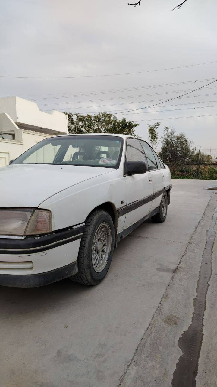 السلام عليكم ابول اوميكا موديل 1992 كير ومحرك واكسل بشرط abs بطاقه بنزين بيه شرط تحويل سعر 30 وبي مجال *********** كركوك, العراق
