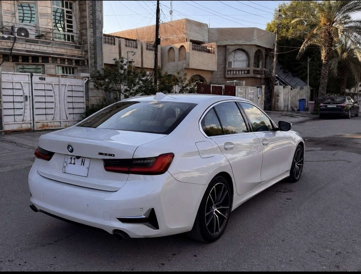 السلام عليكم
BMW 330i
بي ام
2020
فئة 330 I
حادث خلفي موضح بالصور
لغد وشواصي وايرباك مكفول
كير ومحرك وتيربو مكفول
السياره نظيفه اقرب للجديده
ماشيه 40 
سلايد
رادار امامي
مانع تصادم
كراسي كهرباء
وبعد مواصفات السياره المعروفه
بأسمي السياره 
السعر 215$
مكان السياره بغداد اليرموك
***********
د.علي
