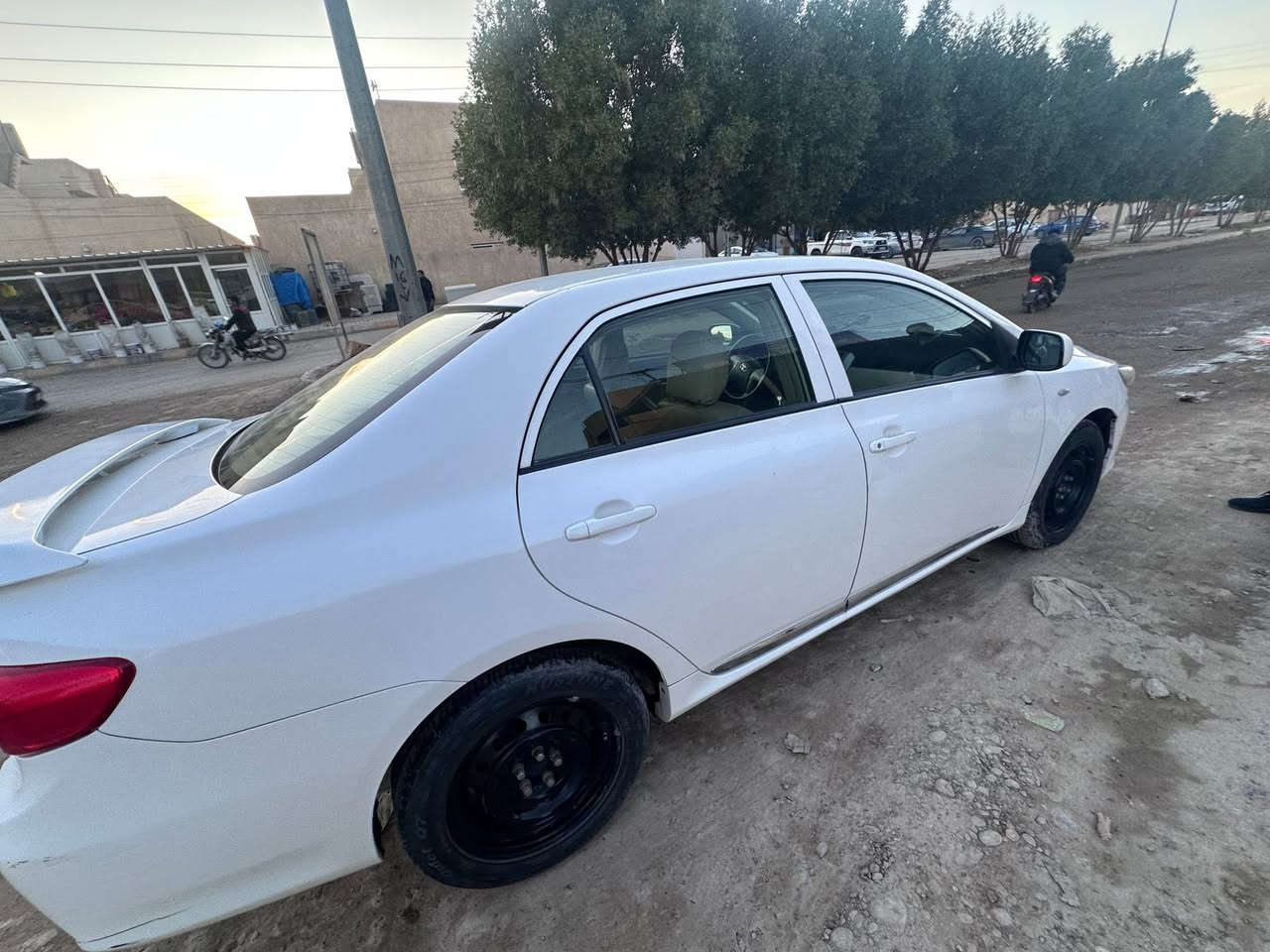 السلام عليكم 
للبيع كورلا 2013
السياره كير محرك بشرط 
السياره نظيفه مكفوله كفاله عامه 
فقط شبر بارد بل باب الخلفلي  
كير اوتماتيك 
رقم اربيل شرط التحويل 
رقم الانكليزي الجديد 
السعر 135 وبيها مجال للشراي 
***********
