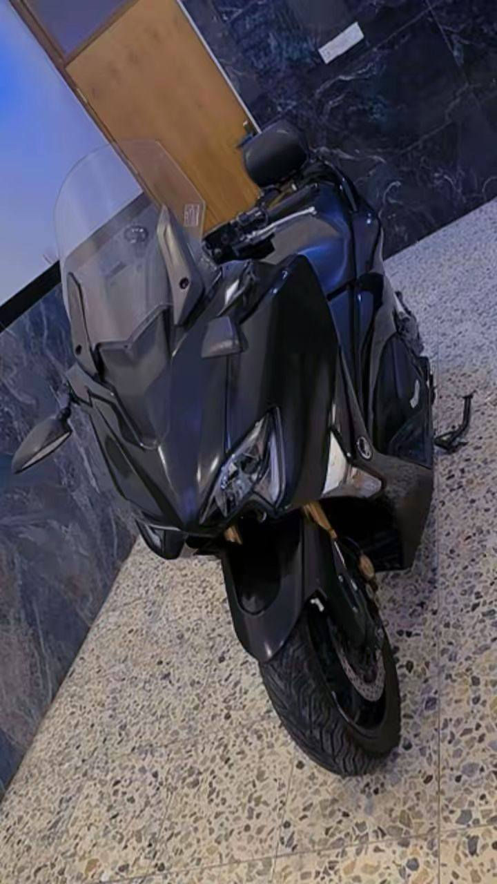 السلام عليكم tmax 2019 DX للبيع 
كفاله عامه دراجه بحاله الوكاله  ماشيه 21 الف برغي ما مفتوح بيه كل غراضه بلاديه ونضافته كدام عينك صالنصه بلاد رياضي مثبت سرعه مانع انزلاق تدفئه بلكشن جامه بلاديه متحركه كلشي بلاد دراجه كلش جديده وبيهة شاشه الدراجه بس ممشغلهة 

رقمي ***********

لمكان بغداد الحريه 

السعر خاص
