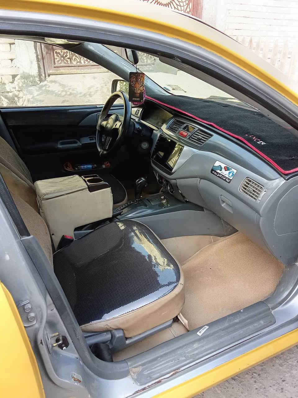 السلام عليكم للبيع مسيبوشي لانسر موديل 2008 سيارةجاهزة خير من الله سيارة تبريد تدفئة راعيهه ميت المكان بغداد الرئاسة شارع20 رقم الهاتف ***********
