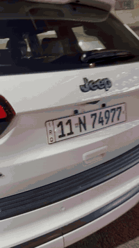 سلام عليكم للبيع جيب اس    S 2019( خـليـجـي ) وكاله
ماشيه 37000 الف مايل يعني 60000 كيلو
فول فول مواصفات فورويل بارنوما فتحة
رقم بغداد الجديد 
مكينة  3600 6 سلندر  

 سقف بانوراما 

 كشنات جلد اسود و احمر+ كهرباء + تدفئه + خزن ٣ وضعيات 

 نظام النقطة العمياء 

 ويل حجم 20 بلادي سبورت 

 نضام خاص للطرق الوعرة 

تشغيل عن بعد 

مري كهرباء 

 مرايا متحسسة للضوه العالي 

 بخاخات لتنضيف اللايتات الامامي

 نظام تشغيل واطفاء المحرك اوتماتيكي للتوفير وعدم صرف الوقود عند الايقاف (AUTO START SYSTEM)

 ناشر فديو توضحي للسياره

وضعيات قيادة التحكم بيهم عن طريق الماوس 

لايت زنون امامي ولد خلفي 

 تخم تاير جديد قبل سبوع شاده

 ستيرن كهرباء + تدفئه ستيرن 

 حساسات خلفية امامي

للاستفسار :***********
السعر  33700 دولار
مكان السياره بغداد
ملاحظه سياره مقفوله من الصبغ او التبديل
فقط تكحيل بسيط بالبلاستك
