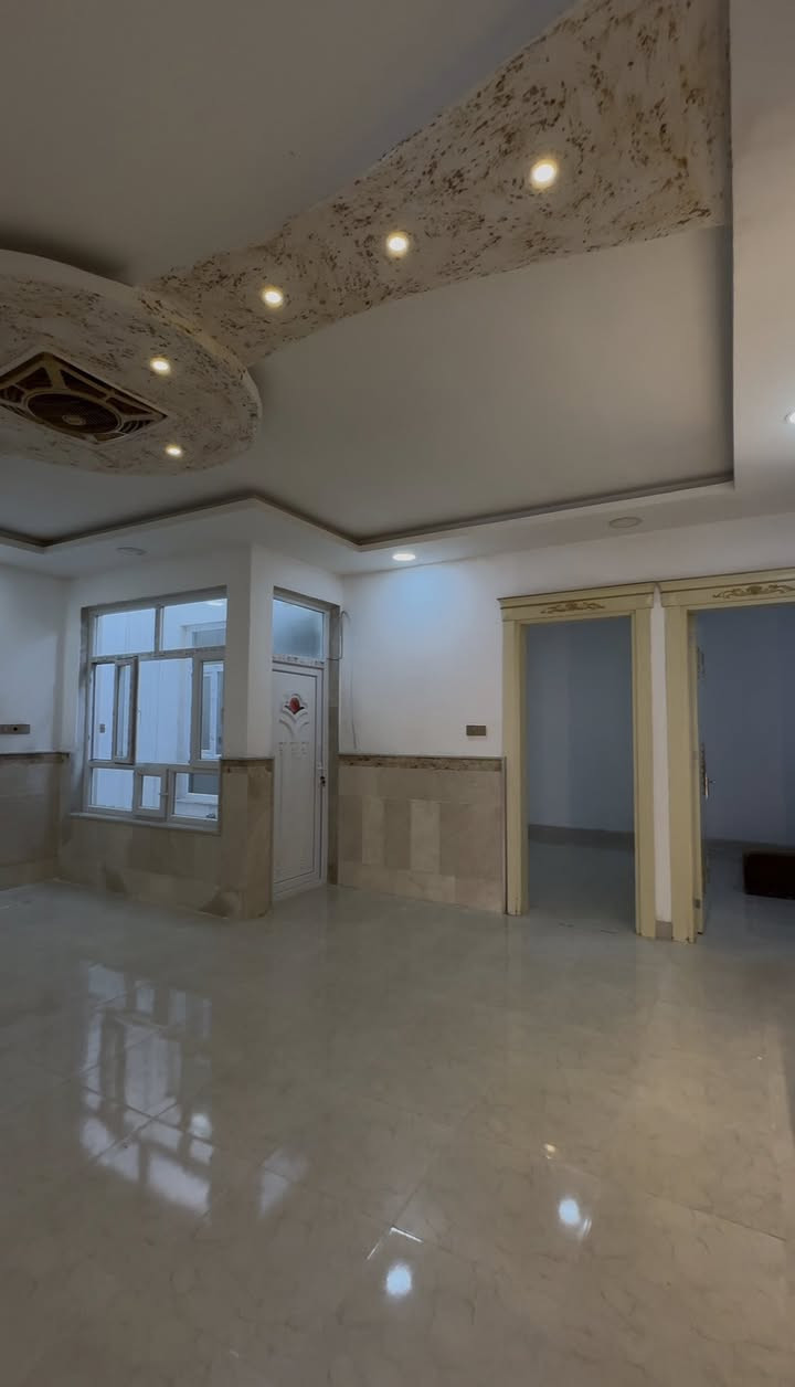 كوردى / عربي

خانى بو فروتن ل حى شرطه نيزيك محمكا دهوكى

واجيهه شيمال
مساحه 230متر
خانى ئيك طابقه و گه له كى باقژه

سعر 11 دفتر و 50 ورقه ومجال

***********
***********
_______________________

بيت للبيع في دهوك حي شرطه قريب من محكمه دهوك

واجيهه شيمال
مساحه 230متر
بيت طابق واحد كلش نضيف و مرتب 

سعر 11 شده و 50 ورقه وبيها مجال

***********
***********
