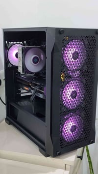 تجميعة 4K/2K • R7 5700X3D • RX 7800XT 16GB