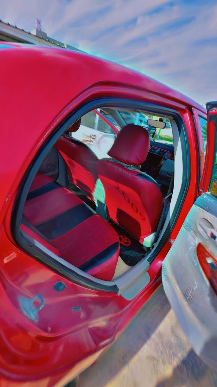 السلام عليكم 
كورلا موديل 2009 
وارد امريكي. 
رقمها صلاح الدين دولي بسمي 
سنويه لل٢٠٢٩ 
سياره كلين بيها فقط جاملق يمين مسافة شبر 
سيارة جاهزه ما تصرف عليها ربع 
تدفئه تبريد  صدر جديد تواير جدد 
غرفتها حلوه وجديده 

سعرها ١١٤. وبيها مجال 
***********
