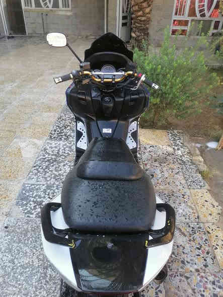 السلام عليكم تي ماكس 2011 للبيع سويتلها ادامة كلج دهن، ونوزلات، وبلكات وفيت بم،وخرز، وتانكي البانزين نضفته، اقسم بالله كله موتل وبانزين محسن مداريها 
رايدها ب28 
مكاني بغداد حي النصر
هذا رقمي ***********
