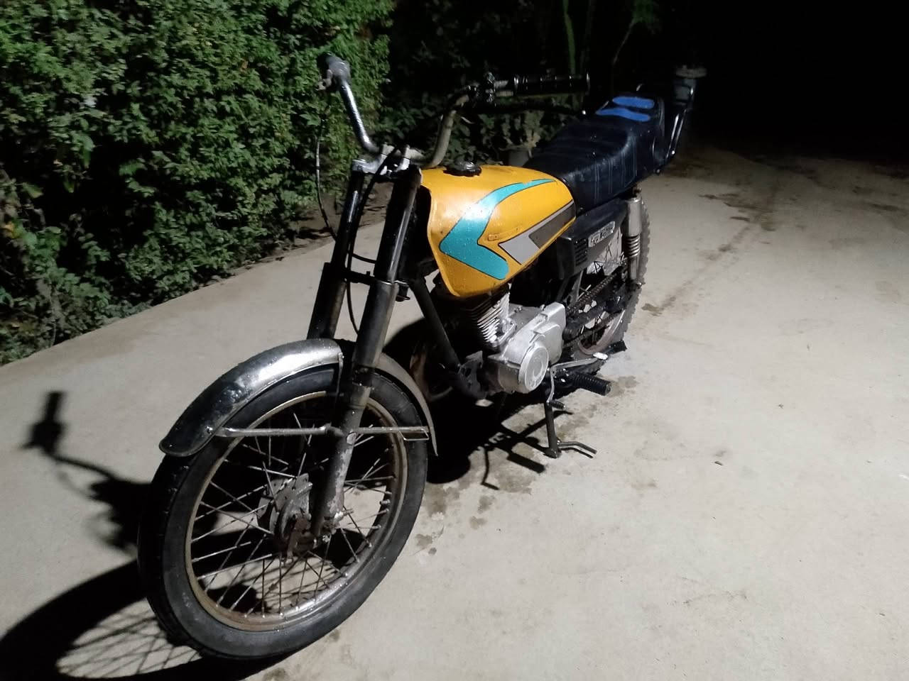 سلام وعليكم للبيع دراجه  درجه 4 كير  . ..كلك ... شلعه ومعدل تشك الكاع السعر 250 وبيه مجال قليل  مكان كربلاء طريق الحسينيه الكنطره البيظاء. ***********
