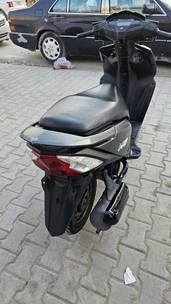 سلام عليكم
هوندا Dxr 2022 دراجه جاهزه من كلشي 
مكان الدراجه السماوه شارع الصياغ مقابيل بيت ال ايدام للاتصال ***********
