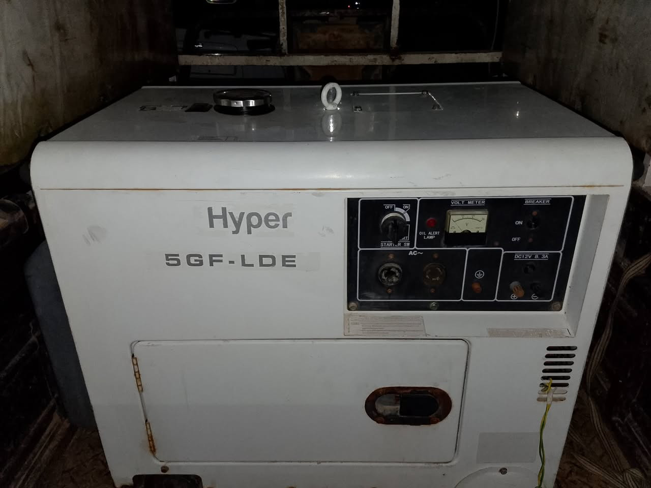 مولده للبيع نضيفه وضع الشركه استعمال قليل العنوان النجف  السعر 600 رقم الهاتف ***********
