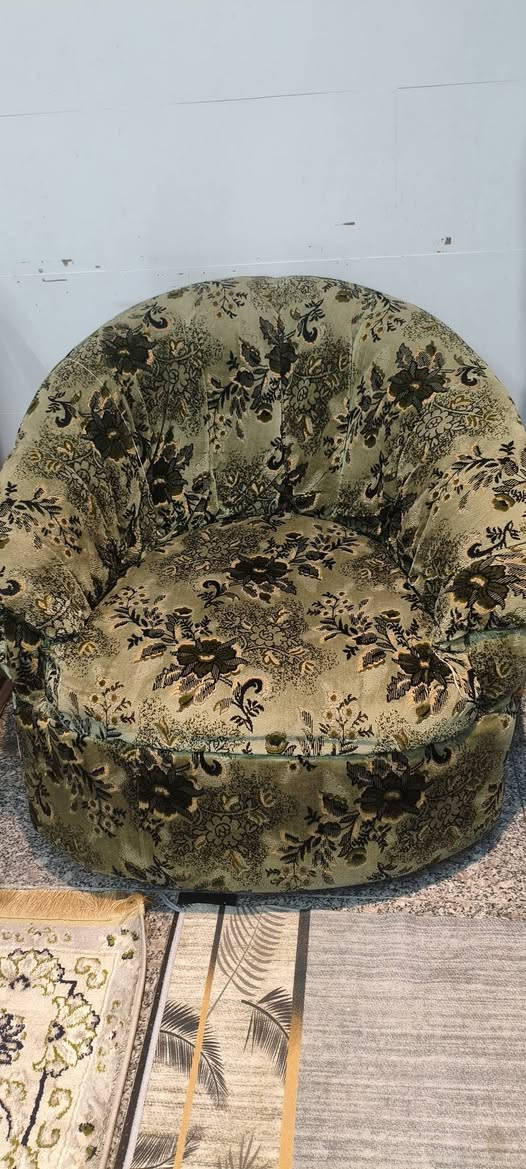 ٣كراسي للبيع اطارات بكربلاء  ***********
