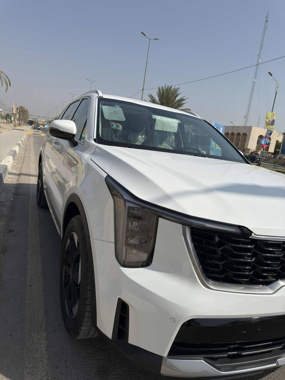 السلام عليكم للبيع سيارة سورنتو موديل ٢٠٢٥ زيرو ٤سلندر ويل ٢٠ والكير عصا هندبريك رجل والجنطه كهرباء بصمه وتشغيل عن بعد وشحن وايرلس وتبريد منفصل ٧ راكب وبقية المواصفات المعروفه للاستفسار الاتصال *********** مرقم بغداد وباسمي السياره
