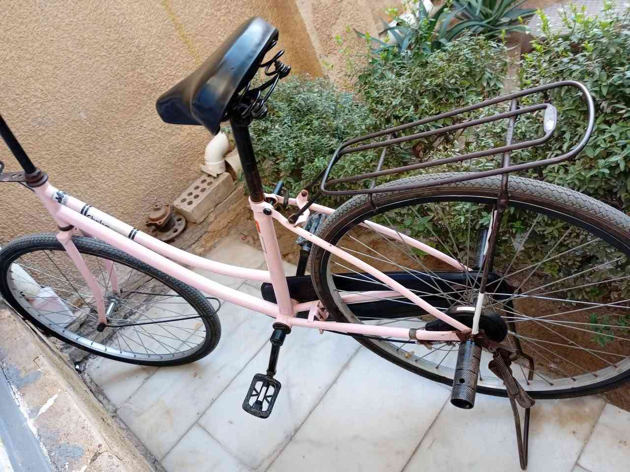 السلام عليكم موديل ١٨للبيع 
بايسكل كامل جاملغاته وداينمو مالته
 موجود موجودة السعر خاص 🫶🫡


**إذا كنت صاحب هذا الإعلان وتريد حذفه لأي سبب، رجاءا أرسل رسالة إلى الدعم الفني**