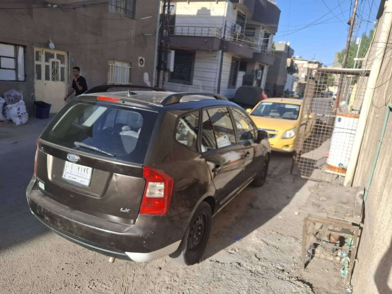 كيا راندو
٢٠٠٩
وارد امريكي بدون حادث 
محرك ٢٠٠٠
٤سلندر 
تبريد قطعتين 
استعمال مال بيت فقط 
مابيهه اي ضرر 
رقم ديالى 
لتواصل***********
