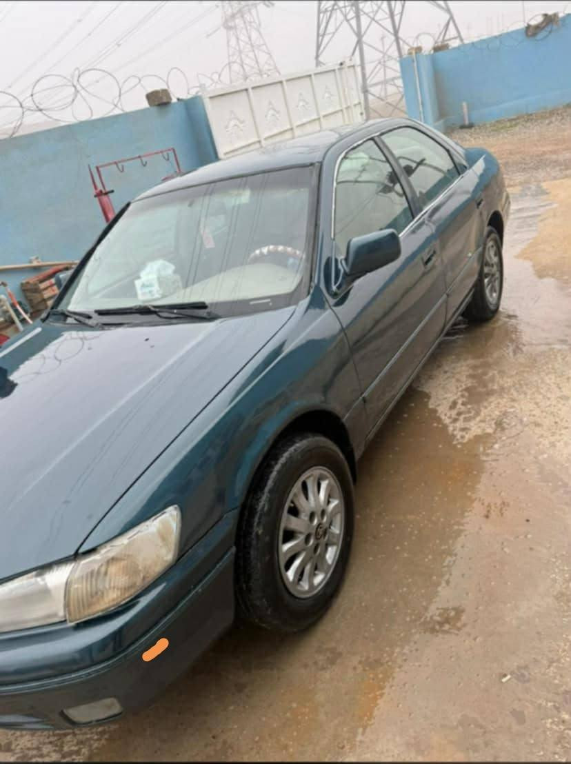 السلام عليكم للبيع فقط نقد بدون مراوس كامري موديل 1996 لون زيتوني رقم اربيل شرط التحول صاحبه الشرعي من العلم مصبوغه عام جماليه كير محرك صدر خير من الله السعر 54 ورقه وبي مجال حك الجيه مكان السياره قضاء العلم للإستفسار اتصل على الرقم التالي ***********
