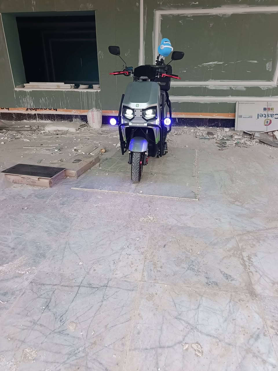 دراجة شحن للبيع تشغيل عن بعد 
بعقؤبة السعر ٧٠٠ 
مو شراي لا تضل تسؤلف


**إذا كنت صاحب هذا الإعلان وتريد حذفه لأي سبب، رجاءا أرسل رسالة إلى الدعم الفني**