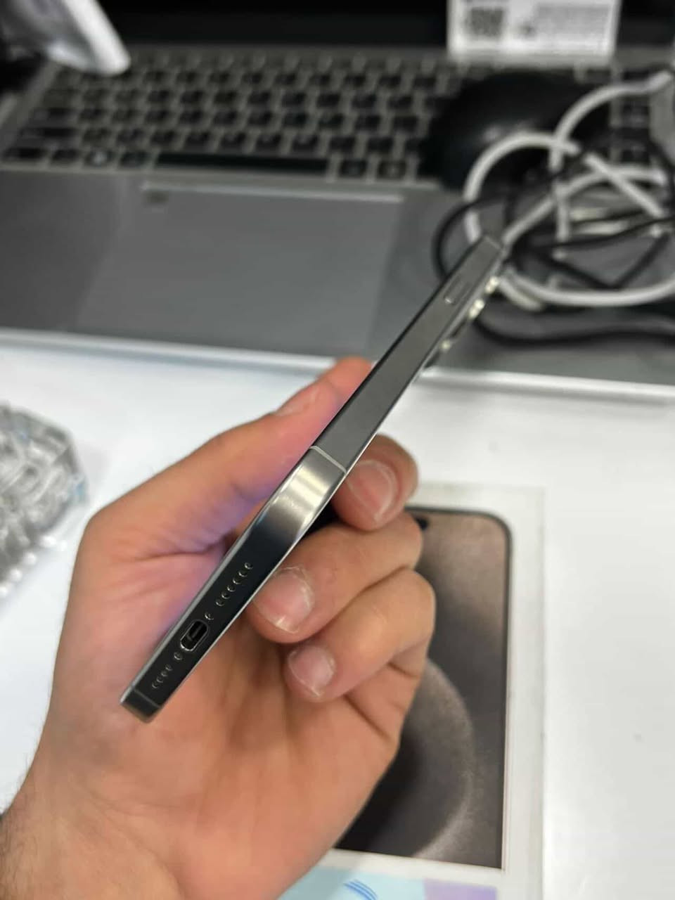 سلام عليكم عندي ايفون للبيع
ايفون 15pro max مثل ما موضح عدكم بل صور جهاز مكفول من كلشي ونضيف شخط مابي ولا ضربات للعلم الي جانت جانيته بنيه وانتو تعرفون البنات شكد يخافن على الحاجه مكاني بغداد السيديه شارع المدرسه الملكيه مكتب العالميه 

ذاكره ٢٥٦ كيكا

بطاريه ٨٥ 

رايده ب 1,050,000 الف 

مليون وخمسين الف


**إذا كنت صاحب هذا الإعلان وتريد حذفه لأي سبب، رجاءا أرسل رسالة إلى الدعم الفني**