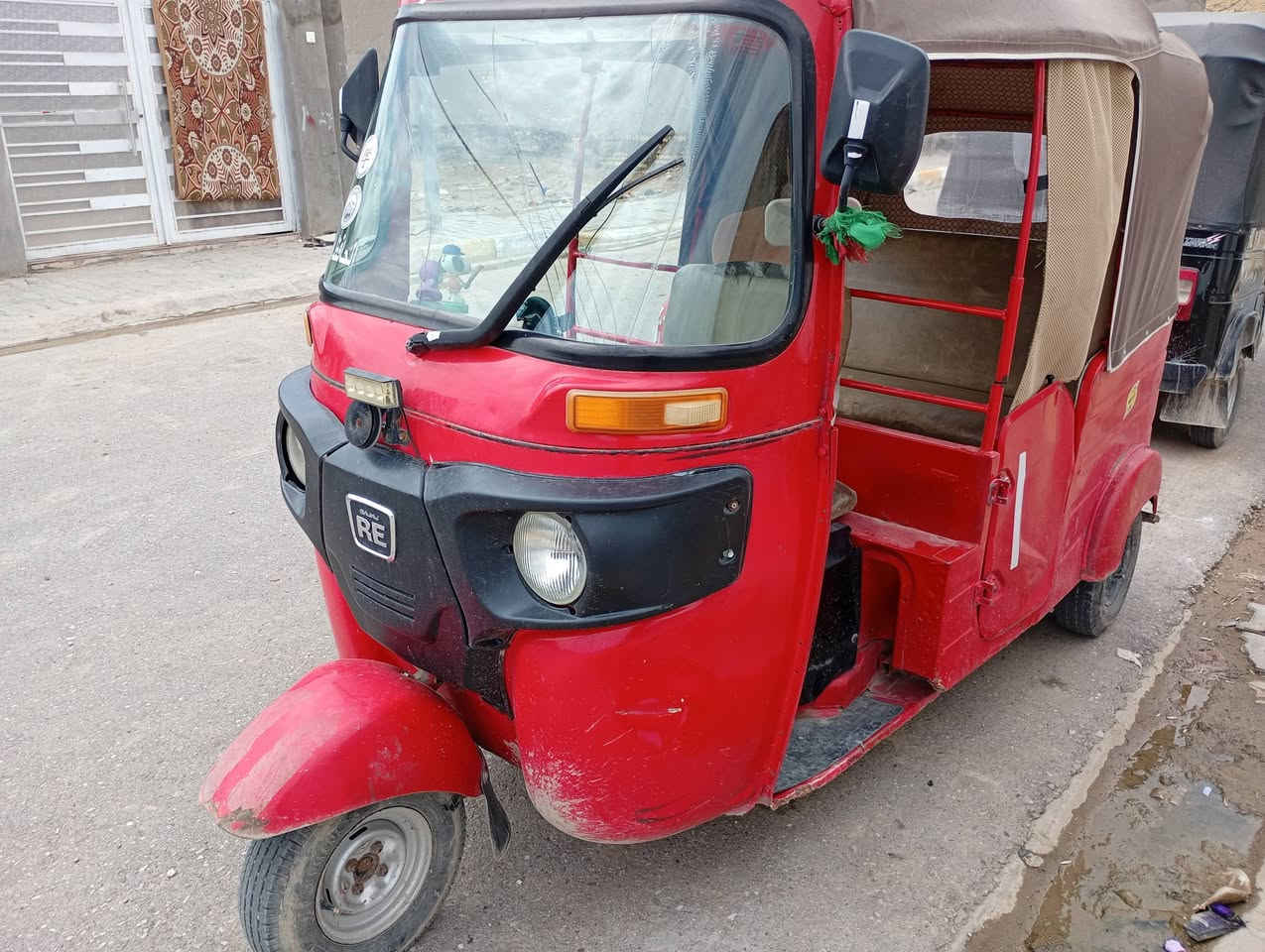 تكتك موديل 18 محركها 20 للبيع سعر 4200 بيها مجال الشراي. اتصال على رقمي. ***********
