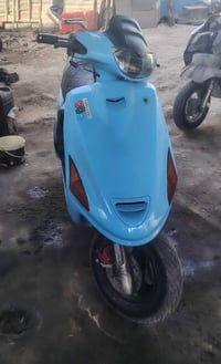 مرخصت مدير لكروب عندي دراجه للبيع نضيفه متوازي عله بيعته 450 وبيه مجال...