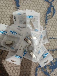 فلاشات USB • ٢٠ قطعة • امزون DHL