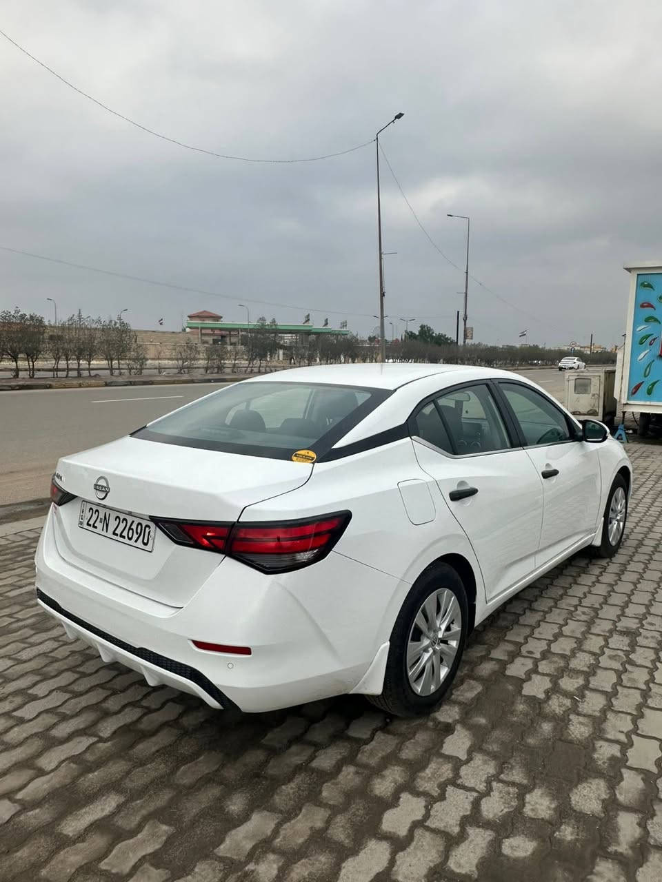 نيسان سنترا 
مديل 2025 وارد امريكي رقم اربيل وكالة أو تحويل  تسجيل جديد هزه جديده .
مواصفات sv معروفه لون ابيض السياره جديدة وجاهزه من كلشي ماشيه 5000 زيرو تعتبر بوضع الشركه حادثه حلو بدون شواصي لغد شاصي كله مكفول  .
حادثها بنيد فقط مصبوغ .
سعر السياره 150 وبيها مجال 
عنوان البصرة الجنينة 
           ***********
