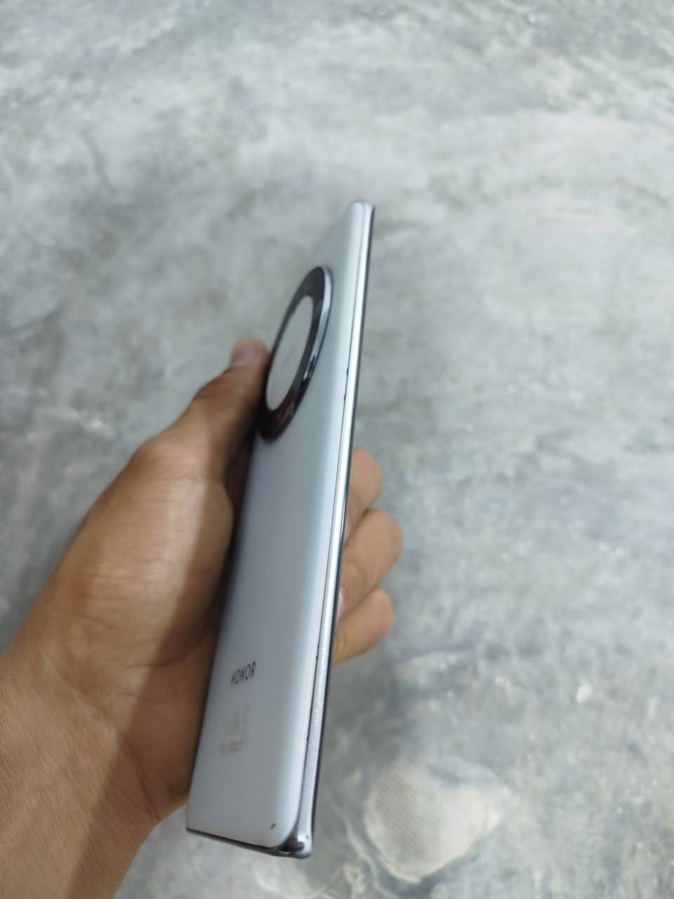 بيع او مراوس اب ايفون 
جهاز للبيع  هونر x9a 5G ذاكره 256 داخليه 12 ببجي ٦٠ فريم جديد ما مبدل بي اي شي بلاد مع غراضه 

السعر 190 بي مجال قليل  

مكاني شهربان الاحمر. قرب ملعب الاحمر  

للاتصال ***********
