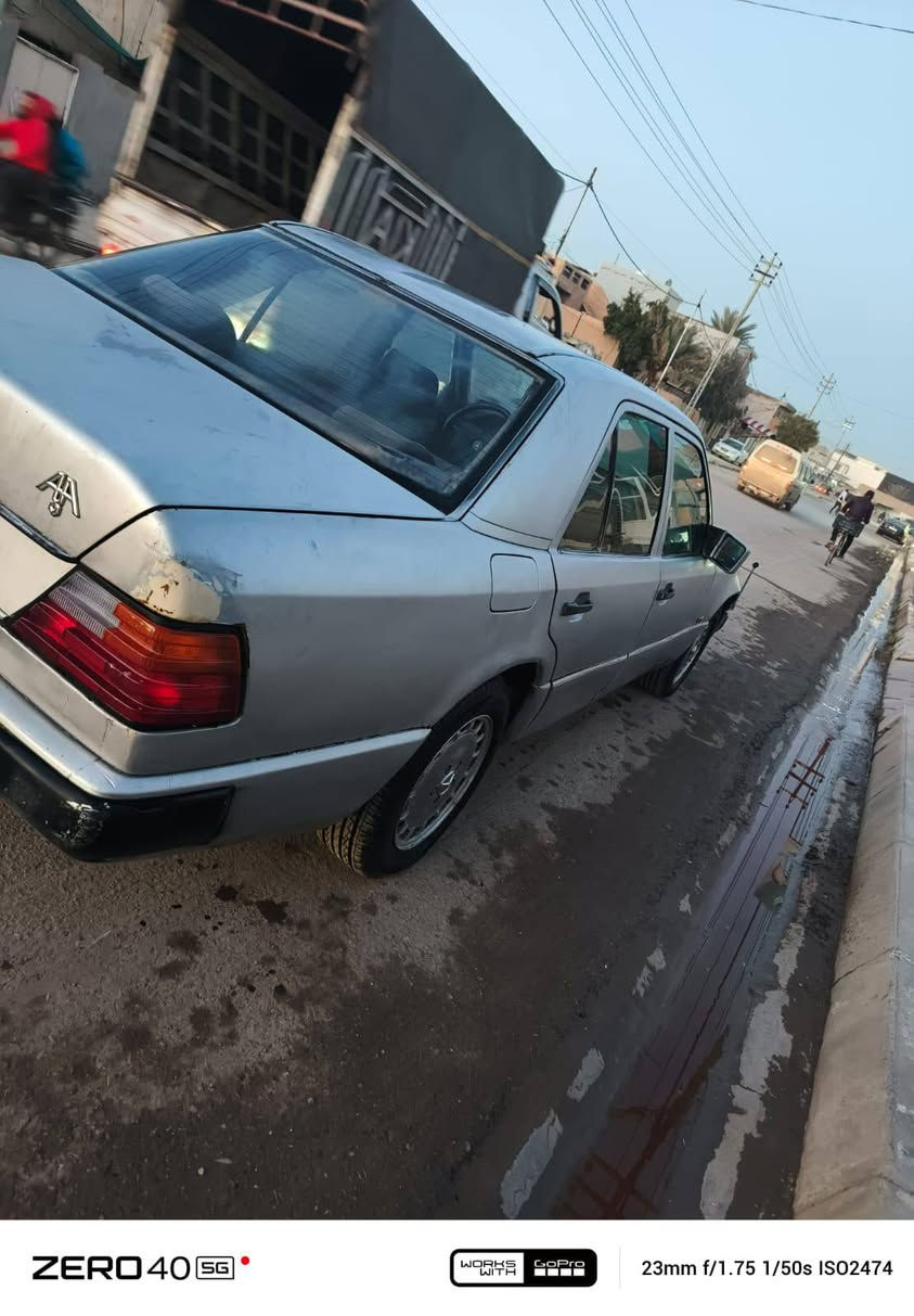 السلام عليكم 
دب للبيع موديل 87 مكينه وكير بطه 2500 مكفولات قواعد  بلادية سيارة ناعمه  بلشارع تراي وين ميعجبك رقم بغداد صدر امامي خلفي جديد تخم تاير جديد قبل كم يوم مسوي ادامه الهه من بلكات ونوازل ومنضومه البنزين كله جديد كهربائيات شغاله تبريد شغال منضمومه كامله جديدة شادهه سعر 45.وبيهه مجال مكاني ديالى بعقوبة ***********
