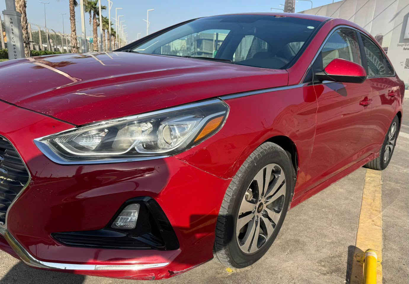 سوناتا امريكي 2018
رقم سليمانية جديد تحول ثاني يوم
هزة وسنوية جديدة
ماشية 80 الف ميل
حادث امريكا الجاملغ الخلفي والباب 
صار بيها هنا طخات بسيطة وصار بيها صبغ خمس قطع بدون دواخل فقط اللغد الأمامي لأيمن قريب اللايت طخة كلش قليلة
مواصفات رادار ونقطة عمياء وكامرة خلفية 
مكينة مبدل بيها كازكيت وكير وتبريد مكفولات 
الشواصي مكفولة
ملاحضة السونار موضح كلشي والسيارة حيل نضيفة مابيها اي نقص
السعر 10500$
مكاني بغداد الغزالية
ابو ياسر *********** بغداد, العراق
