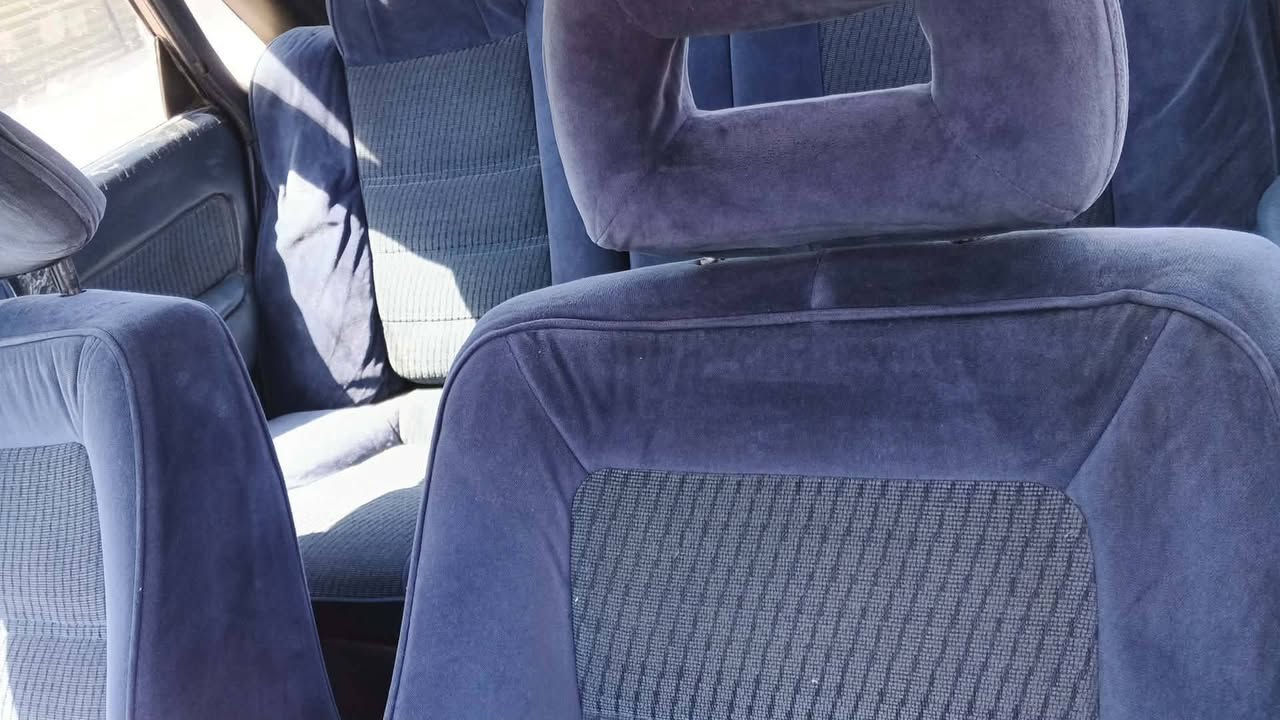 كامري موديل ٩٠ سياره جاهزه من كلشي و بدي كله عله للبلاد رقم جديد انكليزي تخم تاير جديد داخله بلادي وجديد السعر ٤٥ وبيه مجال حك جيه مكان الاعضمية ***********
