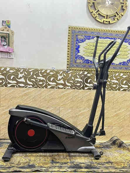 جهاز جري جبلي دبل ماطور يحمل 140K مع رجاج تكسير شحوم وشاشه كامل مواصفات ب250 الف +بايسكل رياضي شاشه وسرع فرنسي ب150 الف+اوبتكال رياضي فرنسي شاشه وسرع وزن مفتوح ب200 الف+قرص لف جذع وخصر امريكي ب100 الف يوجد توصيل بغداد فقط ***********
