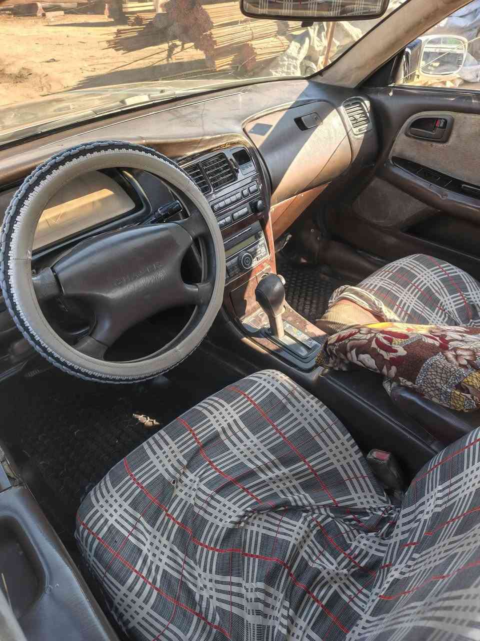 شيزرللبيع موديل 2000تحويل مباشر
رقم بصره
مكفوله ما عده جاملغ 
بسمي للاستفسار
***********
مكلف بلنشر 
سياره جاهزه كله بلادي تبريد حداديه تخم تاير كير محرك ونجي  ناعم عل شرط
