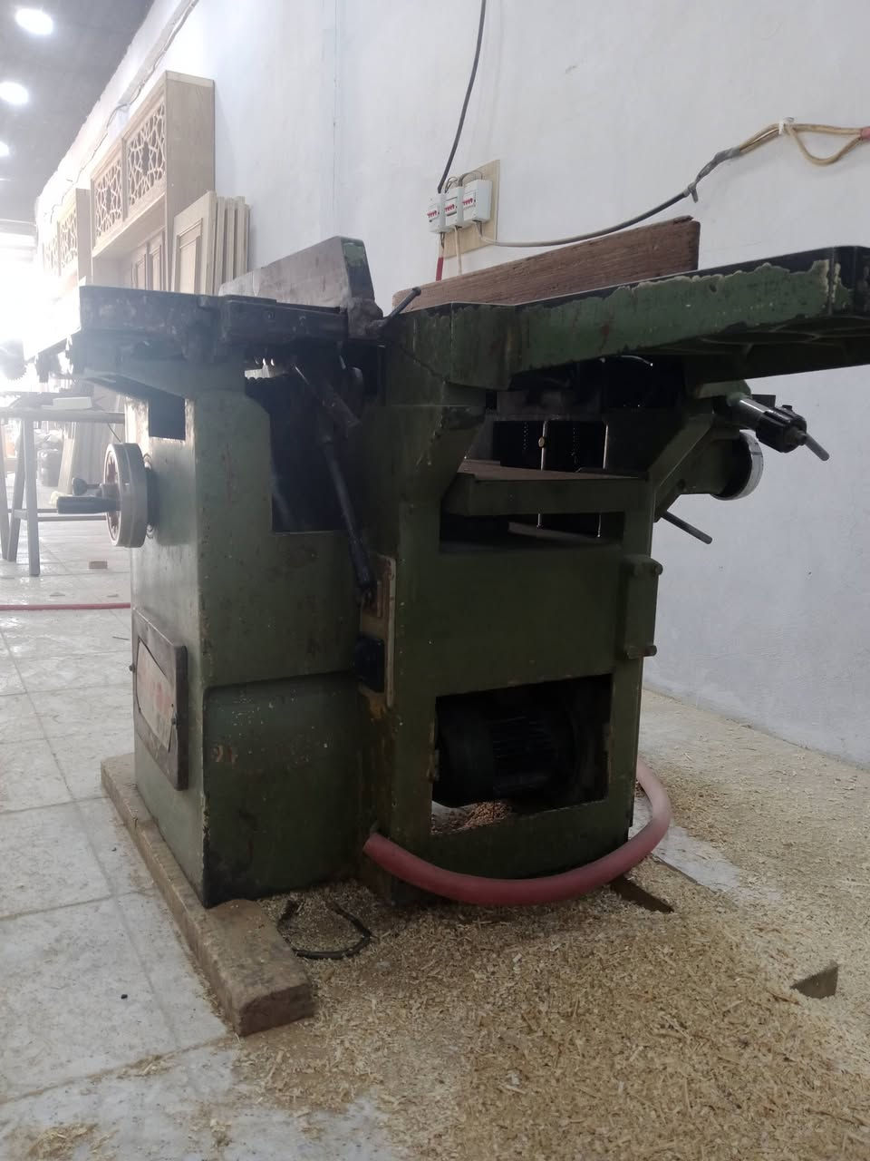 جامعه شنكال حجم ٣٠٠ نضيفه كلش كلشي شغال مكاني نجف كوفه قرب جسر الامام علي ***********
