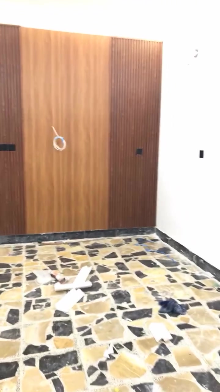 السلام عليك خلفه ديكور متفرغ كل عمل الديكور بديل الخشب بديل الشيبورد بديل الرخام جبسن بورد 
ول بوردكس سحبات بورك جداريه وسقفيه تغير لون السيراميك سقوف ثانويه تصليح صبغ كل ما يخص الصبغ ول ديكور اشتغل بانسب الاسعار مكان العمل بغداد
اطلع بل يوميه وشغل يرضي بي الله
الرقم ***********
