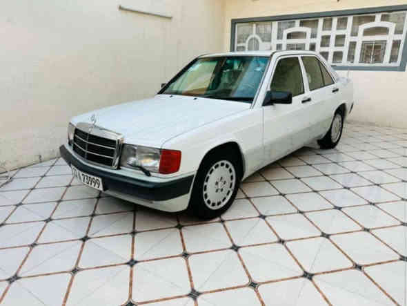 السلام عليكم 
للبيع مرسيدس طيارين 190E موديل 1991 وارد يابان لون ابيض فول مواصفات جام كهرباء ايرباك ستيرن دوسات نيكل غرفه السياره جدا نضيفه وبلاديه محرك وكير ونجي تحوير مضبوط تبريد ثلج سبير شركه عده اسعافات رقم اربيل 
السعر 63  $
للاستفسار ***********
