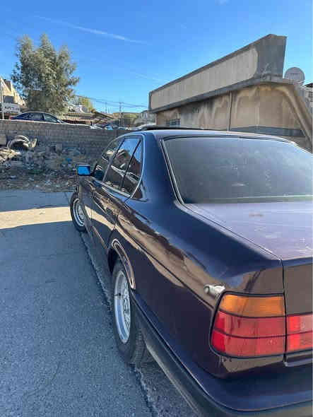 مكينة و گير وتبريد كلشي مظبوط صبغ عام للجمالية  
ضربة خفيفة خلفي ما تأثر شيء. تحويل شرط تايرات جديدة 
فول سلايت و جام كهربائي 

٥٥ بيها مجال. 
عنوان عقرة 
*********** اكر
