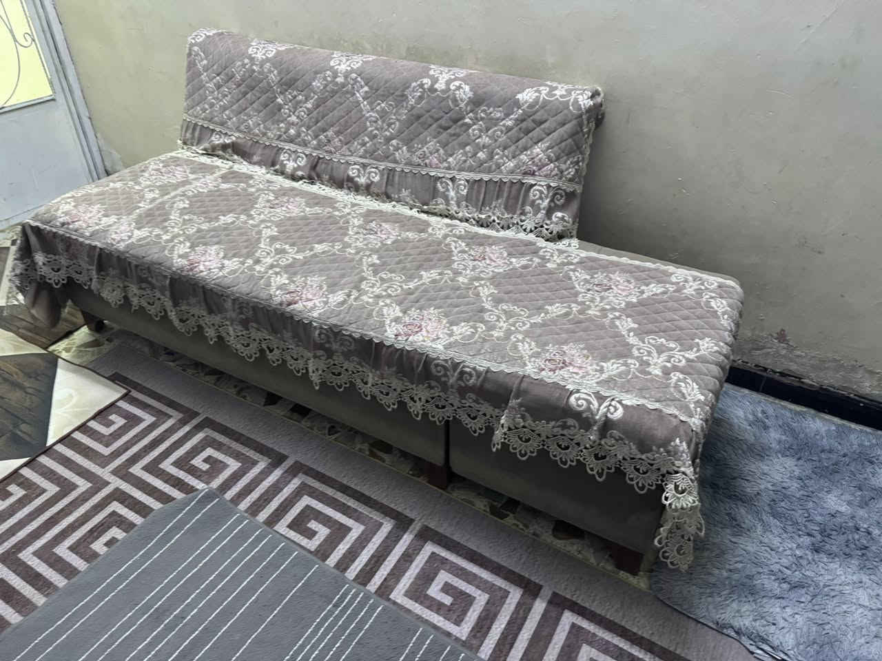 ديوان 18 مقعد للبيع نظيف كلش مكاني بغداد حي اور 
***********
