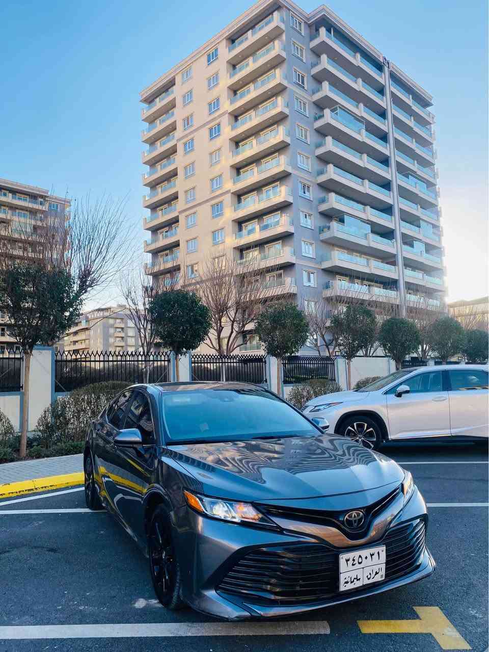 تويتا كامري موديل ٢٠١٩ مواسةفات le رادار خةتي جادة تحديد سورعة كوشن كارةبا سةيارةكة نموونةية لةجوانيا هةموو كياني بةشةرت جركةي تيا نييه مالي دؤسته ٢٥٠ ي مةسروف نييه سةنةوي بةسةرنةجووه سةيارةكة ٩٦ هةزار روشتووه  پارجة و نيويكي بوياغه پيشي كةپسه 
سعري خوار هةموو بازار ١٦٤ گةلا و مجال
لةسليمانيم
***********
*********** السليمانية, العراق
