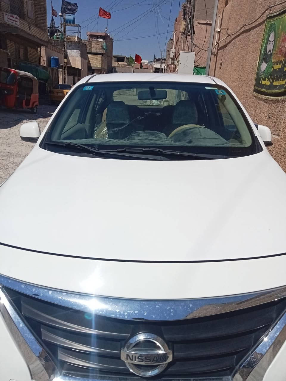 سلام عليكم نيسان سني هندي موديل 19 رقم بغداد جديد
كير مكينه شاصي مكفول 
بيهه بس جاملغ مبدل الأيسر مال حاويه نفس لون 
1_دسكات +بنات جدد 
2. طبلات +روس رواط +شمعات جدد 
3.دوشمه ارضيهه +كشنات 
4.تخم تاير جديد 
سياره جاهزهه من كل النواحي 
مكان بغداد مدينه الصدر 
سعر 110 
رقم الهاتف ***********

