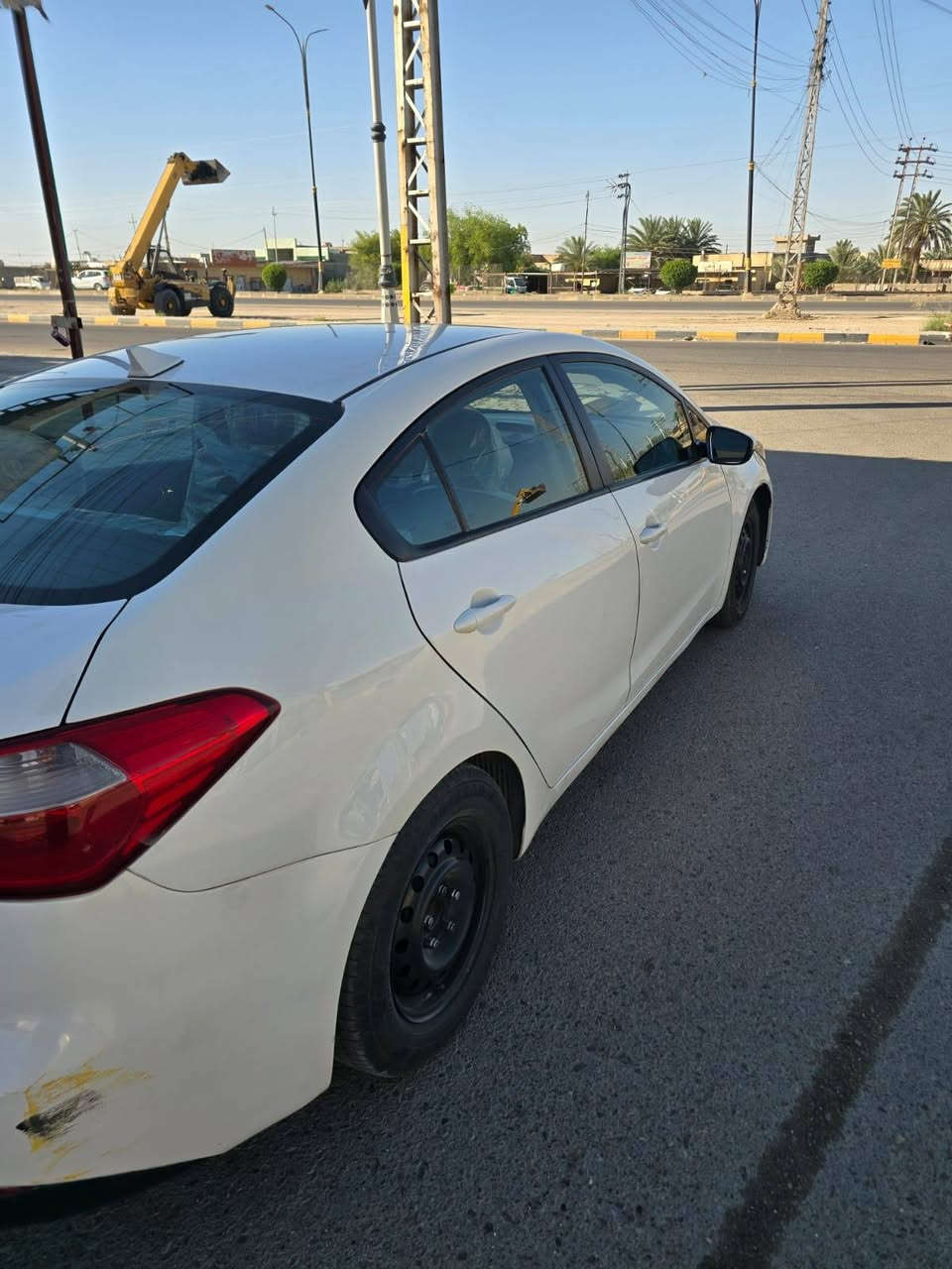 كيا فورتي موديل ٢٠١٦ أمريكي سياره جاهزه محرك كير+ تبريد صدر جاهزه السياره من كلشي رقم بغداد دولي سعرها ٩٦ وبيها مجال بسيط مكان الأنبار صقلاويه اخوان اني مكلف بالنشر رقم صاحب سياره *********** صاحب السيارة موجود رقم بي واتساب وسونار موجود بل منشور باقي تفاصيل

