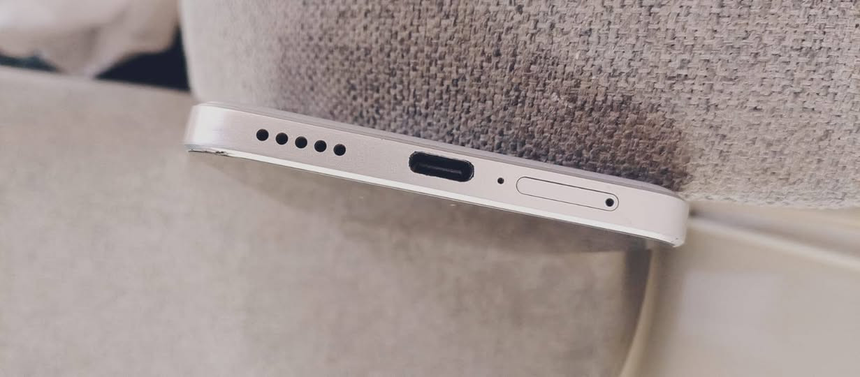 جهاز بوكو X6 PRO جهاز وحش بالمعنى
ذاكرة 512 جيجا بايت
دقة الشاشة 120 هيرتز يشغل بالببجي 120 فريم 
الكامرة 64 ميغا بكسل 
نظافة الجهاز كدامك موضح بالصور
مع كامل ملحقات الجهاز من الشاحنة 67 واط سرعة بالشحن مفوله مع الباكيت والكفر الأساسي ( الاسود) مع كفر اضافي شفاف 
إضافة الى سماعة T-VOLF أم الالوان 
كل هذا وبسعر 300 ألف  وبي مجال حك الجية
عنواني بغداد الدورة ٫ ماعندي توصيل
للتواصل بل خاص ماسنجر


**إذا كنت صاحب هذا الإعلان وتريد حذفه لأي سبب، رجاءا أرسل رسالة إلى الدعم الفني**