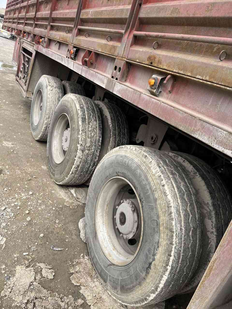 للبيع
عربانه عمل محلي شاصي 16 حدادي
3 محاور برينة طخم تايرات
السعر 100 وبيها مجال
مكانهاا الموصل
***********
***********
