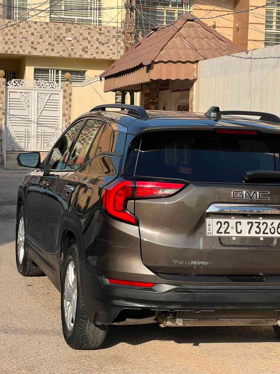 جمسي تيران ٢٠٢٠ فئة sle
بيع او مراوس بأقل محتاج فرق
رقم اربيل بأسم شركة تحويل او وكالة
حادثها صفح بدون شاصي جاملغ وشي قليل من البنيد 
وبالعراق صار بيها رشات صبغ اثر شخوط مال خباثة
تشتغل على البانزين العادي لا ادوانز ولا صرف
السعر ١٣٨ ورقة وبي مجال للشراي
مواصفاتها  
تدفئة كشنات 
جنطة شفط
تشغيل عن بعد
٥ بصمات
رادار امامي
تحديد مسار
اوتو ستوب
تبريد قطعتين 
ابل كاربلاي واندرويد اوتو
ماشية ٩٧ الف 
مكينة وكير كفالة
باتري جديد 
تخم تاير نظيف 
تبريد ثلج منظومة جديدة تحت الضمان
ادامة كاملة للسيارة مسويها على ايدي قبل فتره لا حماوة ولا تنقيص ولا صرف ولا أي خلل جاهزة مال جناي
مكانها النجف 
***********
