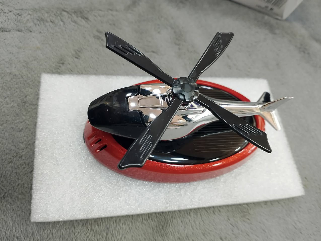 هليكوبتر مبخرة سيارة 
طاقه شمسيه 
بسعر 7 آلاف 
يوجد توصيل لجميع المحافضات 🛵 
***********
