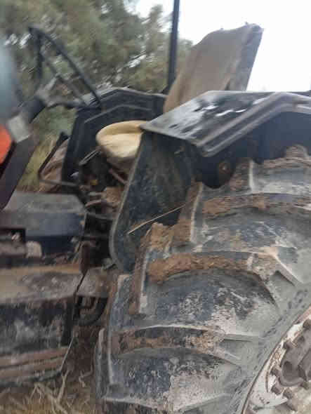 فالميت للبيع كير واكسن شرط ما مفتوح  رقم وسنويه باسمي موبايل ***********
