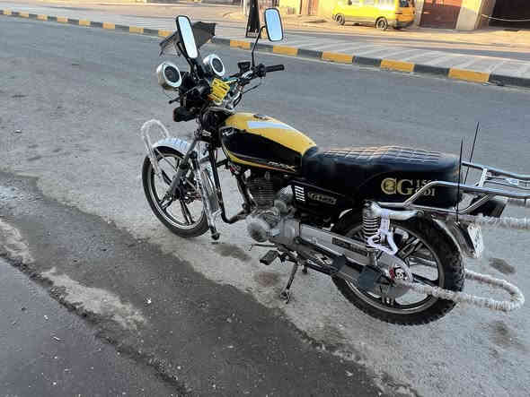 السلام عليكم ..
• سيفان 2023  🏍️

• دشبول الكتروني 📟

• ويل سن الذيب جديد شرط ما بيهن عواج او فطر 🛞

•كهربائيات ومسجل ونشرات كامله ما بيها اي نقص 🚨

• المحرك مفتوح وبي بداية تبخير قليل حيل 

• مكاني بيجي 📍

• السعر المطلوب 550 وبي مجال شي قليل 💵
هـ ***********
***********
