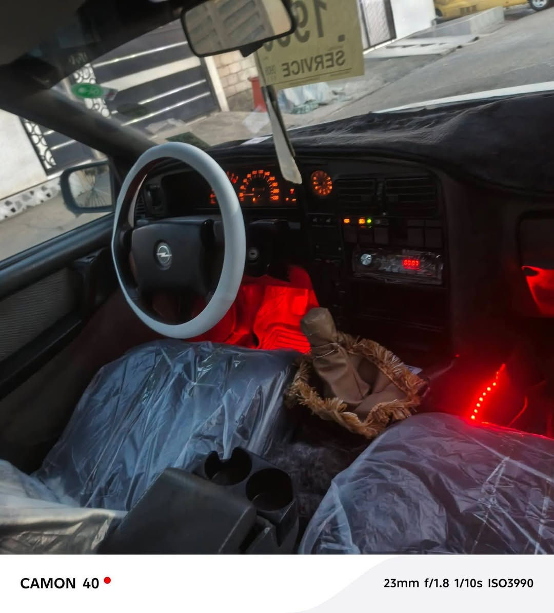 اوبل اوميكا ستيشن رقم كركوك شرط التحويل معاملة وضبارة وكمرك كاملة سعر 20ترايهة اي محافضة اي عطل ماكو نضافة فول مكان ديالى ***********محرك الفين بيهة شلعة تشك الكاع وناعمة وسرعة خير من الله رجاء بس الشراي يخابر
