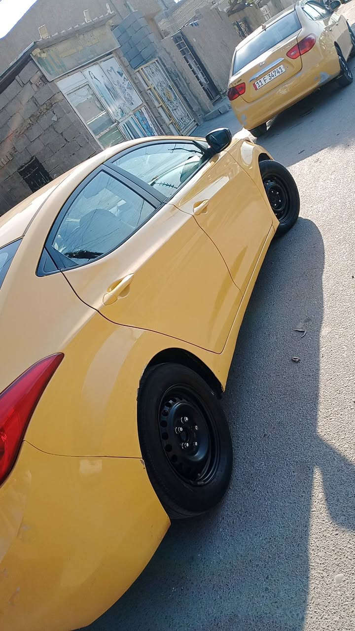 سلام عليكم النتراء موديل 
2013 بيه جاملغ الخلفي بدون كص وبدون حوض وبيه بنيد طخه من كدام خفيفه سيارة جاهزة خير من الله كبل الشارع سيارة سعر 98 وبيعه مجال هيه وغرامه مصفرة رقم  ***********
