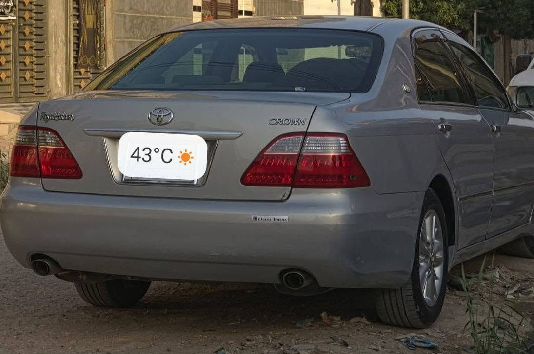 كراون شاهينه ادواااات
كصة قمارة 
3 دگم 
2005
تبريد ثلج
تخم تاير جديد
سيارة جاهزة ماتصرف عليها ربع 
 سعر 40 ورقه مكان ذي قار شطرة ***********
