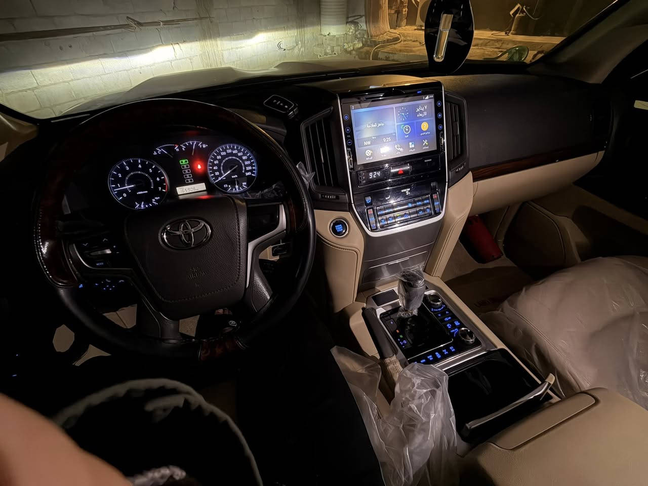 السلام عليكم
لاندكروز وايت ادشن 

موديل2017 مكفوله فقط بارد اصبعين سعر485وبيها مجال 

رقم بغداد تحويل ثاني يوم عنوان بابل 
رقم الهاتف لالستفسار ***********
