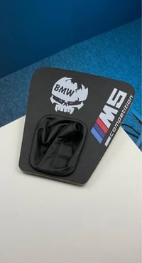 يتوفر توصيل لكل المحافظات العراقية ويكون. الحجز على الخاص او على الوات...