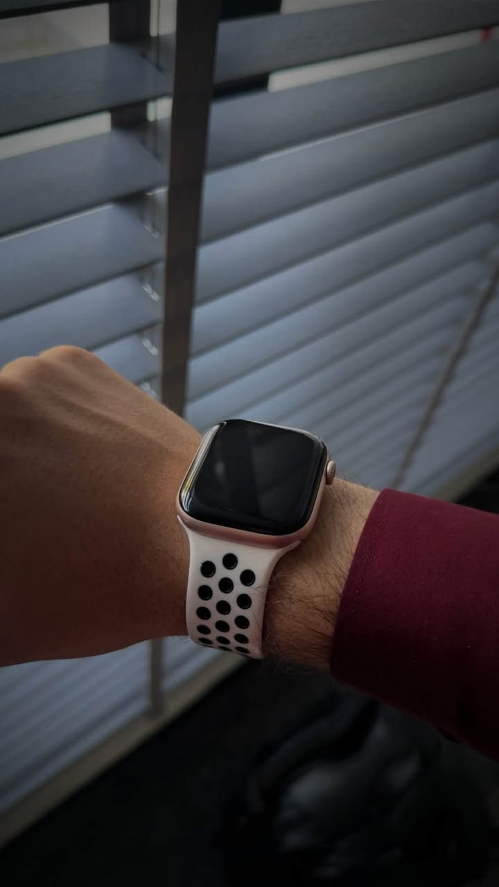 ساعة Apple watch sirres الجيل 10 لون ذهب وردي حجم 46 بطارية 92 مكانها بغداد حي القاهرة او حي القادسية السعر 325 للاستفسار *********** مموجود بالتعليقات
